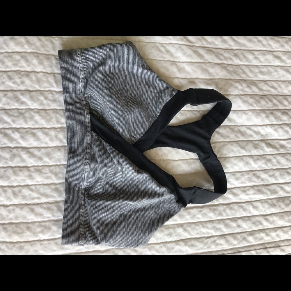 Lululemon high support bra size 6 EUC